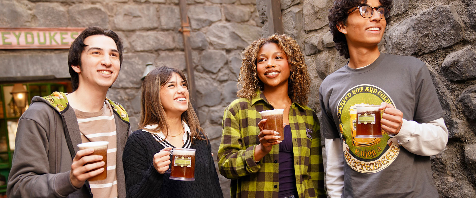 https://www.udxfpp.com/storage/news-ush-butterbeer-season-desktop-68150b2005e9c.jpg